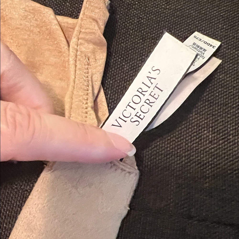 #1276=Victoria's Secret Light Brown Bra - Picture 2 of 6